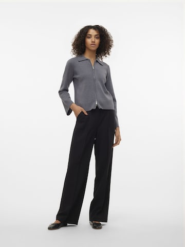 VERO MODA Gebreid vest 'VMHANNA' in Grijs