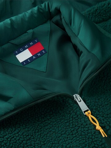 Tommy Jeans Átmeneti dzseki 'ESSENTIAL' - zöld