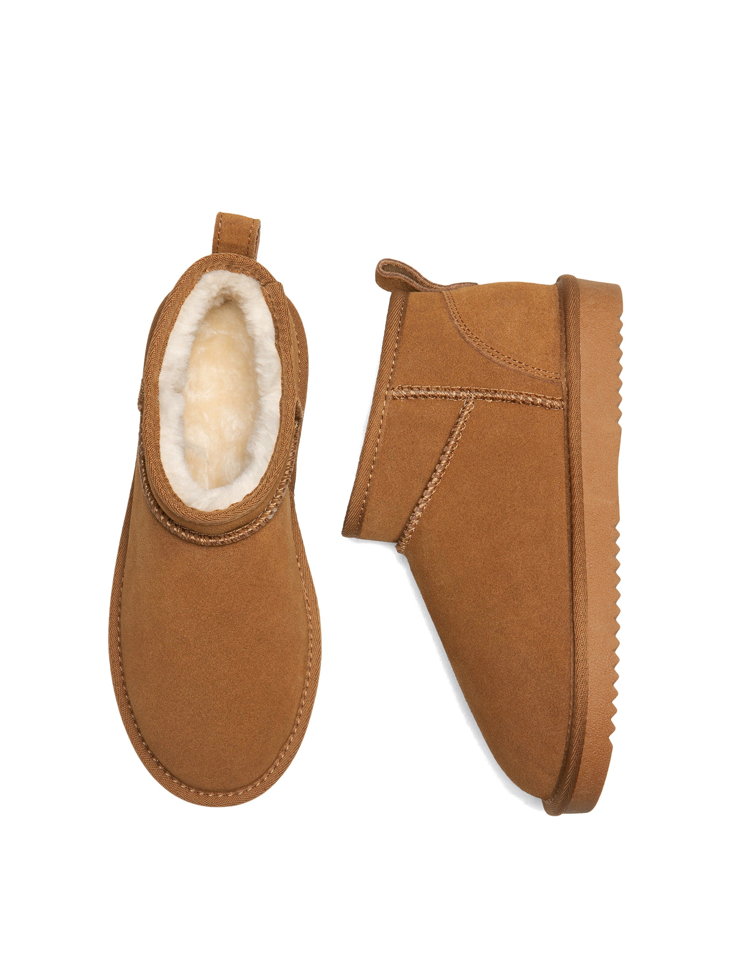 Dream Pairs Boots in Brown