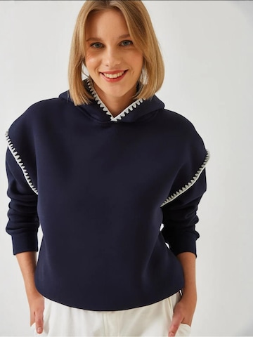 Bianco Lucci Sweatshirt in Blau: Vorderseite