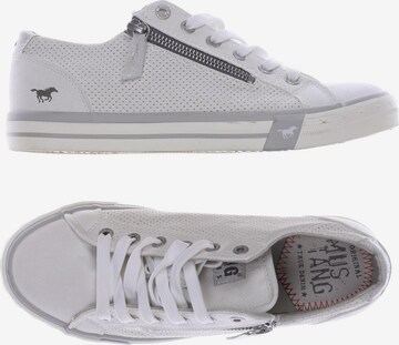 MUSTANG Sneakers & Trainers in 38 in White: front