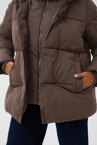 KAFFE CURVE Between-season jacket in Brown