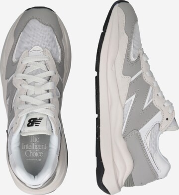 Sneaker bassa '57/40' di new balance in grigio
