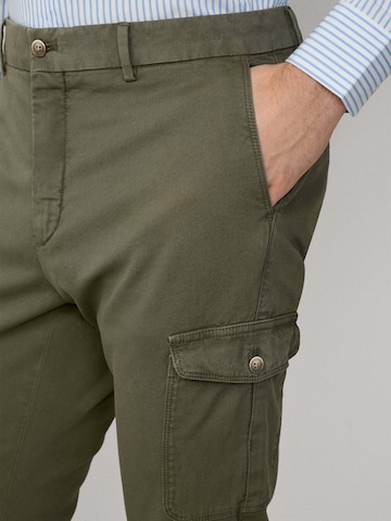 Hackett London Regular Cargohose 'DEVON' in Grün