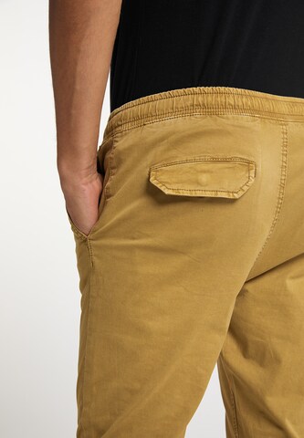 MO Slim fit Chino Pants in Yellow