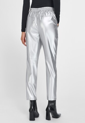 Regular Pantalon TALBOT RUNHOF X PETER HAHN en gris