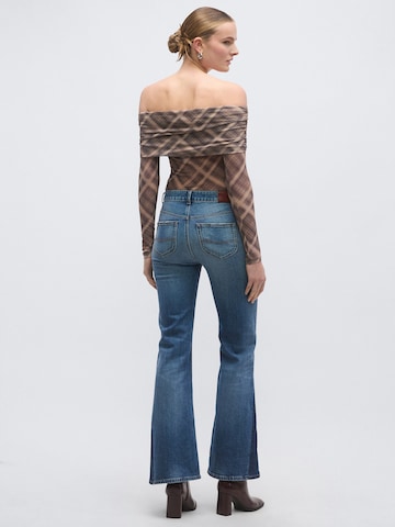 Pepe JeansFlared/zvonoliki kroj Traperice 'WILLA' - plava boja