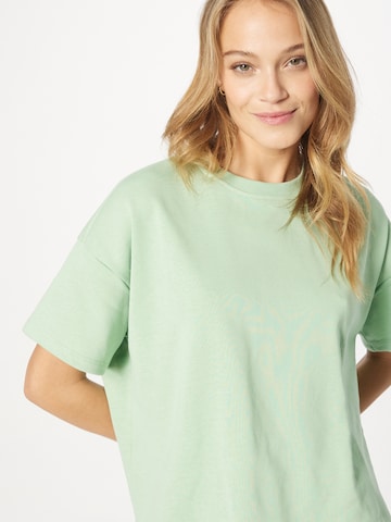 Sweat-shirt 'CHILLI' PIECES en vert