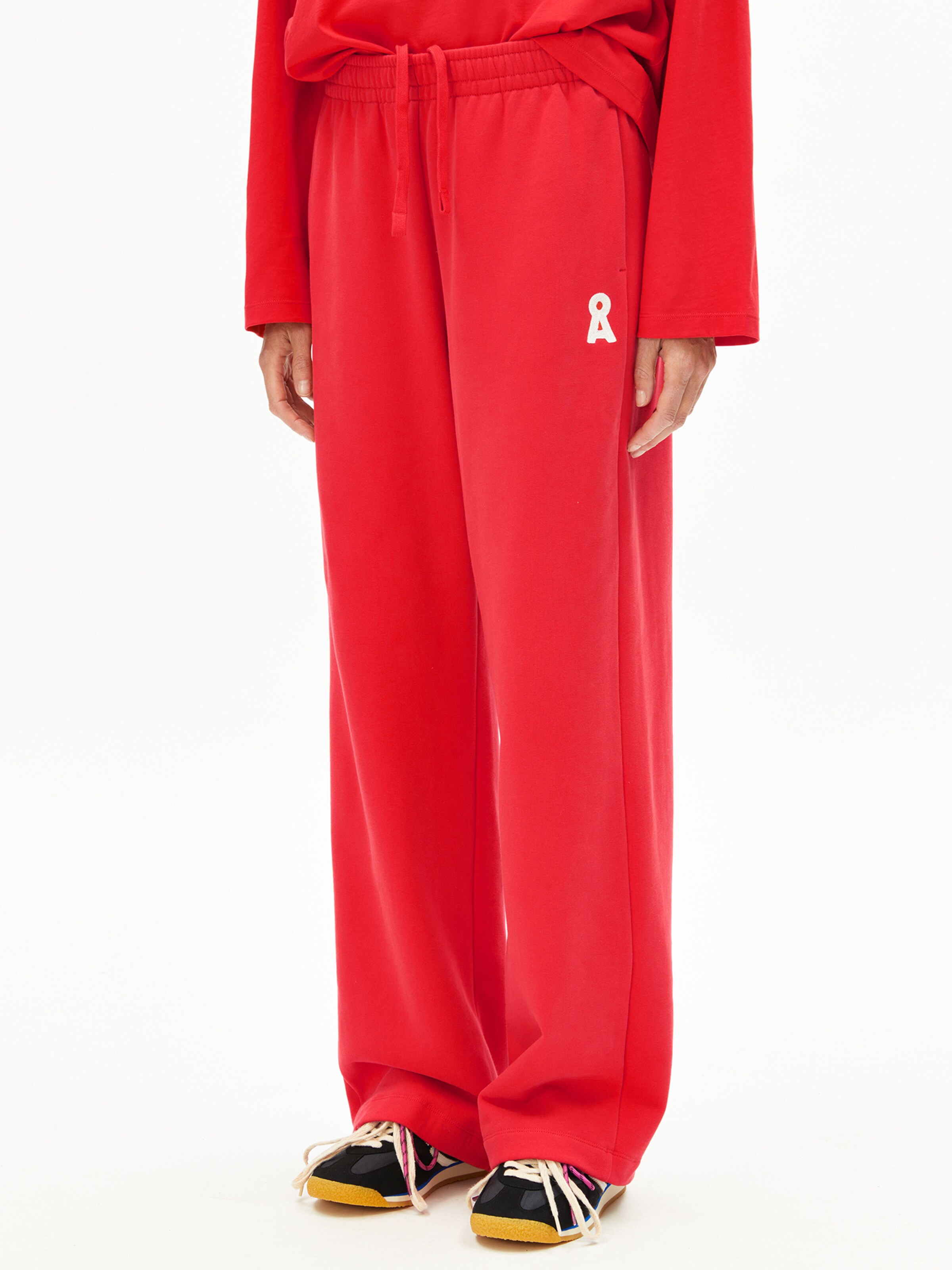 Loosefit Pantalon ARMEDANGELS en rouge : devant