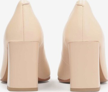 Kazar Pumps in Beige