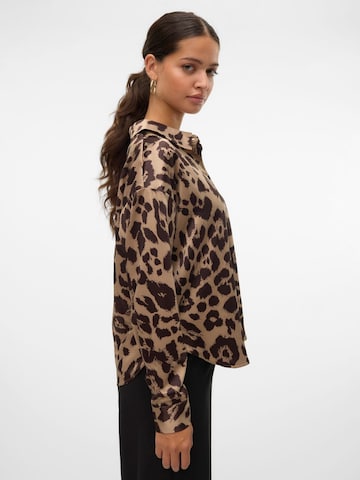 T-shirt '10316597' VERO MODA en marron