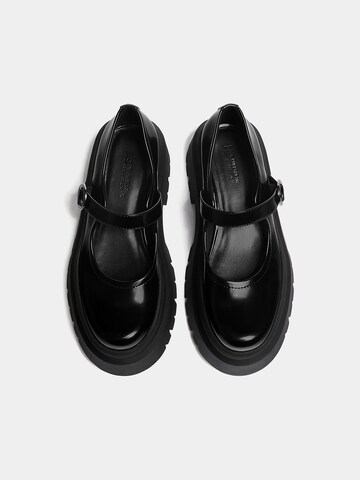 Pull&Bear Classic Flats in Black