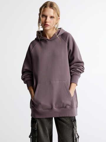 Pull&Bear Sweatshirt in Purple: front