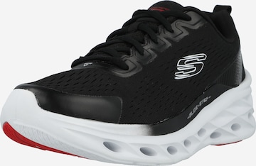 SKECHERS Ниски маратонки в черно: отпред