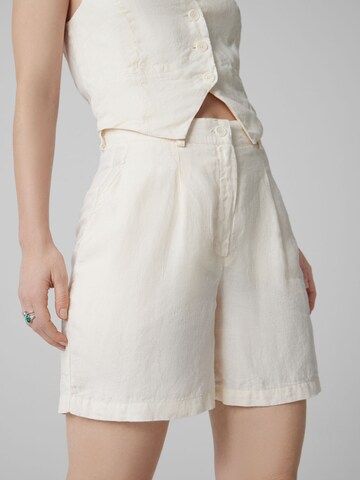 A LOT LESS Regular Shorts 'Milena' in Beige