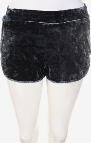 H&M Shorts in XS in Black: front