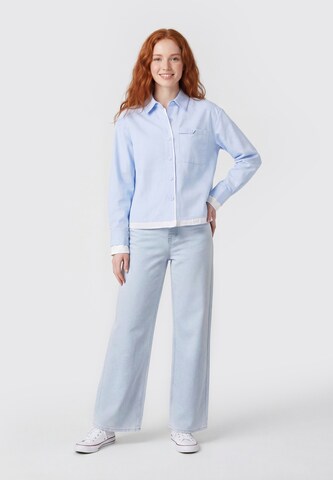 MYMO Blouse in Blue