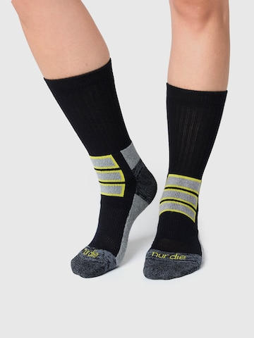 Nur Die Socks in Black: front