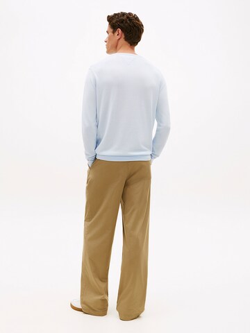 TOMMY HILFIGER Sweater in Blue