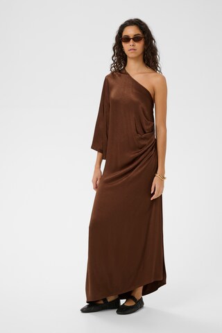 Robe SOAKED IN LUXURY en marron