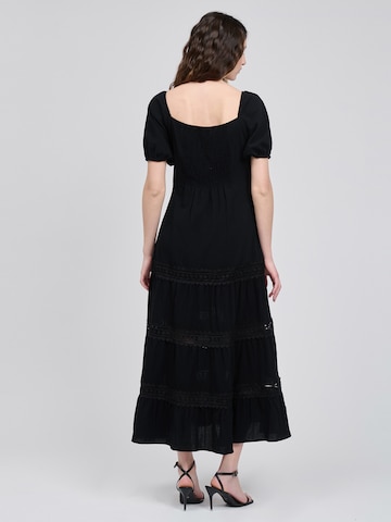 Influencer - Vestido de verano en negro