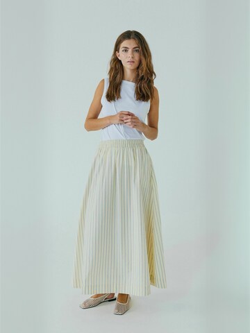 NORR - Falda ' Frikka ' en amarillo: frente