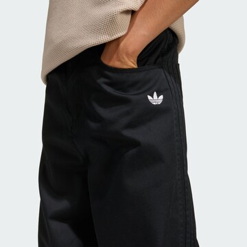 Loosefit Pantaloni di ADIDAS ORIGINALS in nero