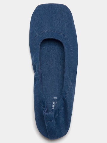 Pull&Bear Slipper in Blau