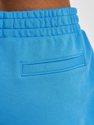 Tommy Jeans Regular Shorts '85' in Blau