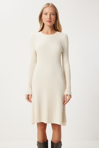 Happiness İstanbul Strikkjole i beige