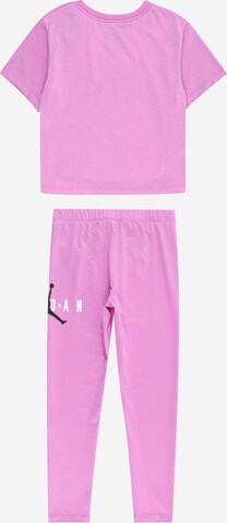 Jordan Set: T-Shirt und Hose in Pink