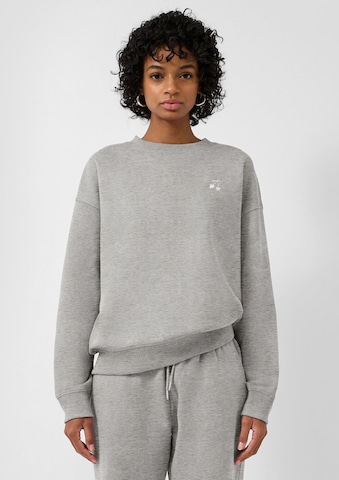Sweat-shirt QS en gris : devant