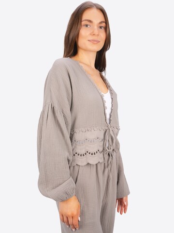 Seasons of April Blouse 'Laura' in Grijs