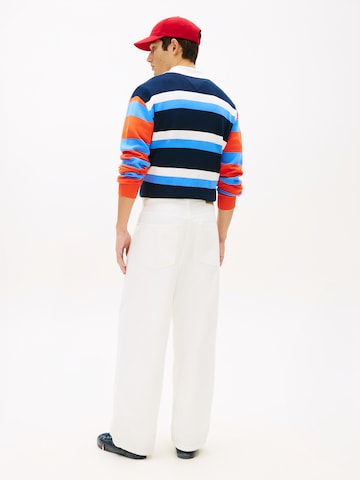 balta Tommy Jeans „Baggy“ Džinsai 'Theo'