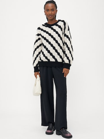 Vero Moda Petite Sweater 'VMBUBLY' in Black