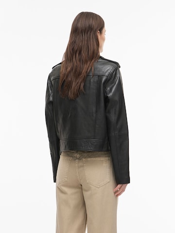 ROUGE EDIT Jacke in Schwarz