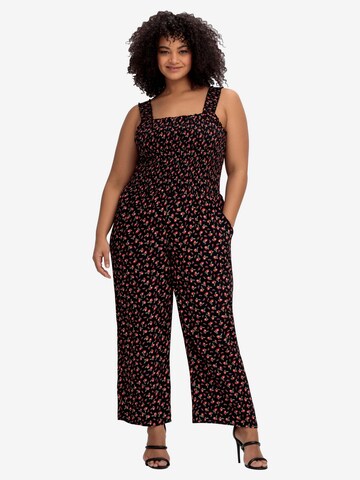 SHEEGO Jumpsuit in Black: front