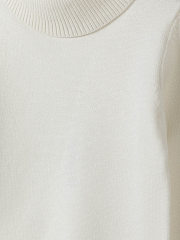 Pull-over MINOTI en blanc