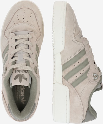 ADIDAS ORIGINALS Sneakers low 'Rivalry' i beige