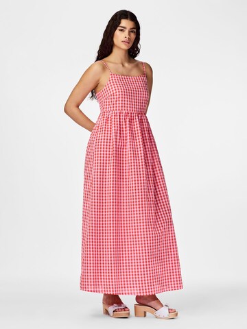 PIECES Sommerkjole 'PCLiliane' i pink: forside
