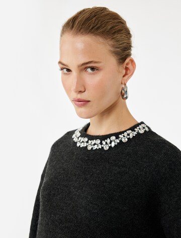 Koton Pullover in Grau