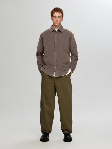 SELECTED HOMME Regular Fit Skjorte 'SLHRegowen' i brun