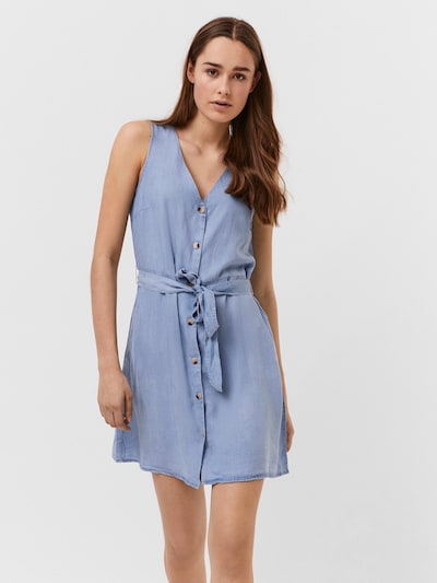VERO MODA Robe-chemise 'Viviana' en bleu denim, Vue avec modèle