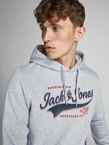 Sweat-shirt JACK & JONES en gris