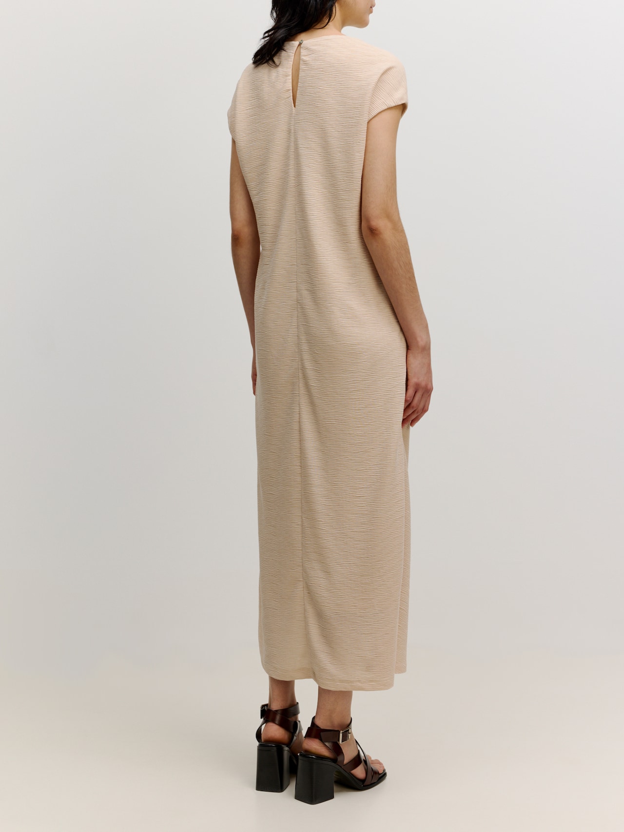 EDITED Producten Jurk 'Josefin' Beige