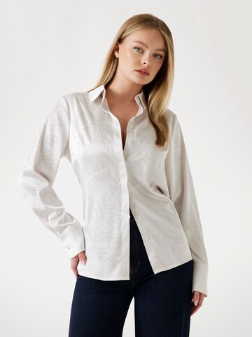 GUESS Blouse in White: front