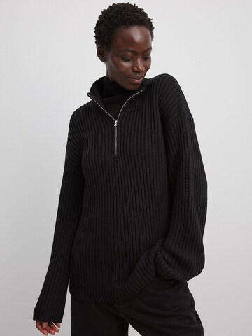 NA-KD Sweatshirt in Black: front