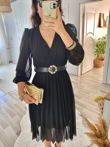 JANE's Kleid‌‌‌‌‌‌ in Schwarz