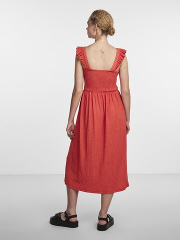 PIECES Letnia sukienka 'Keegan' w kolorze czerwony