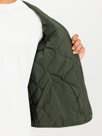 ALPHA INDUSTRIES Jacke 'Q-1' in Grün: Seite